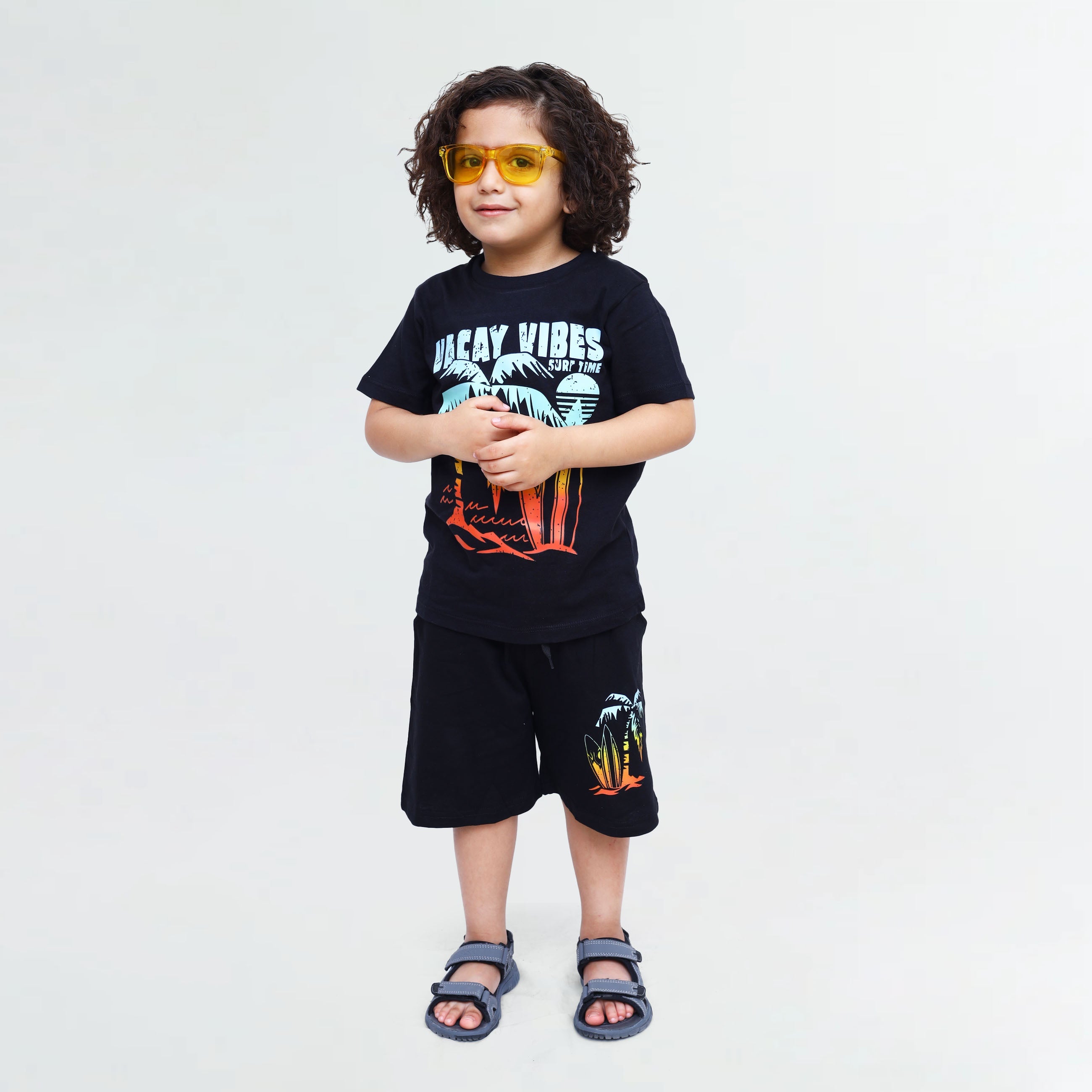 VACAY VIBES PRINTED T-SHIRT
