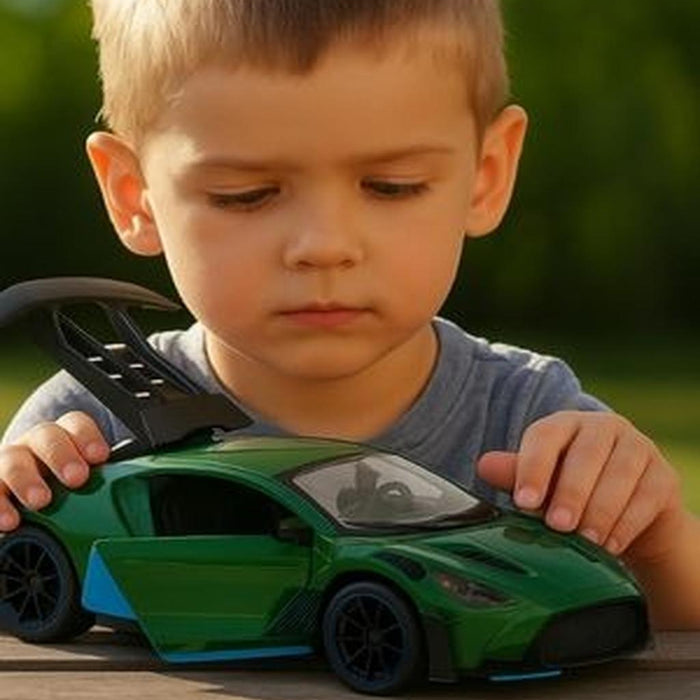 1:32 Die-Cast Model Car – Pull Back with Lights & Sound