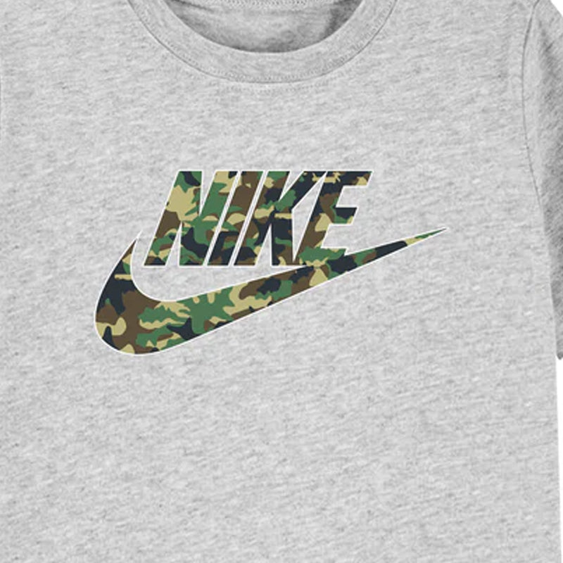 NIKE Graphic T-Shirt 001