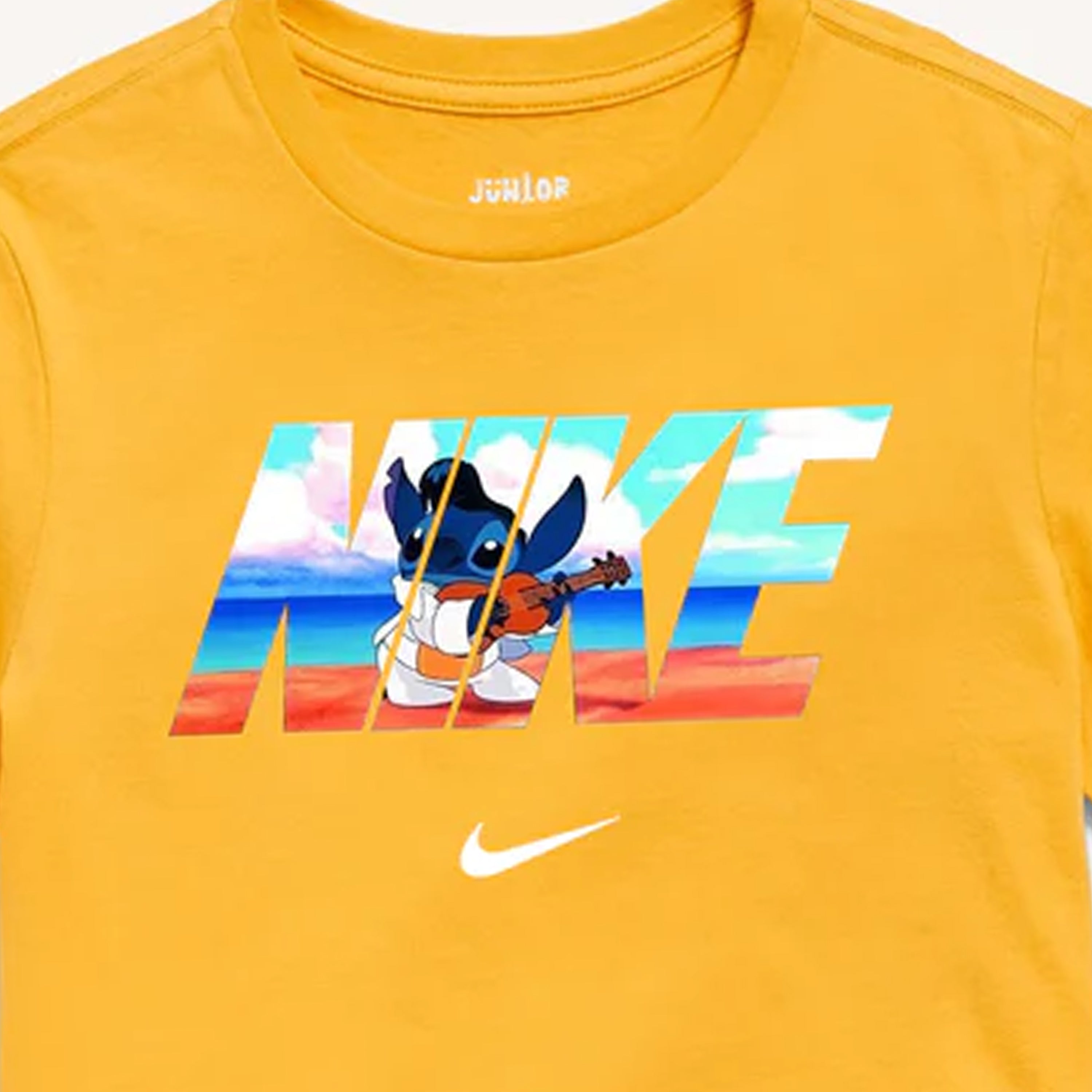 NIKE Graphic T-Shirt 015